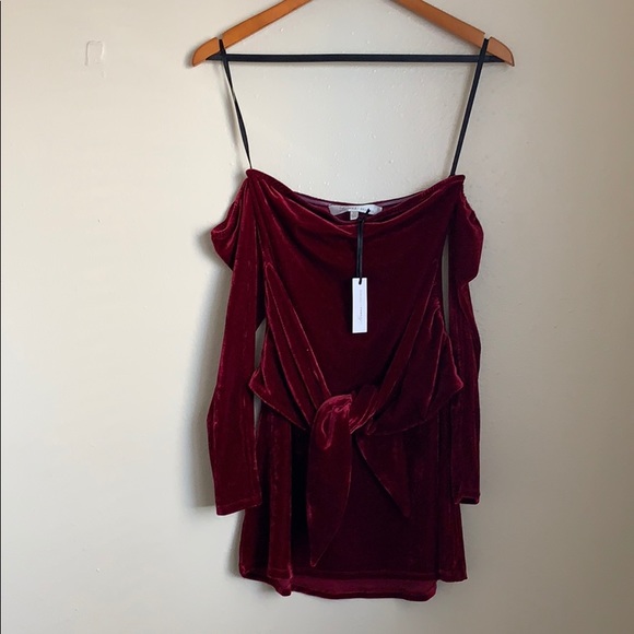NWT Lovers + Friends Lucia Burgundy Velvet Dress - Picture 3 of 8
